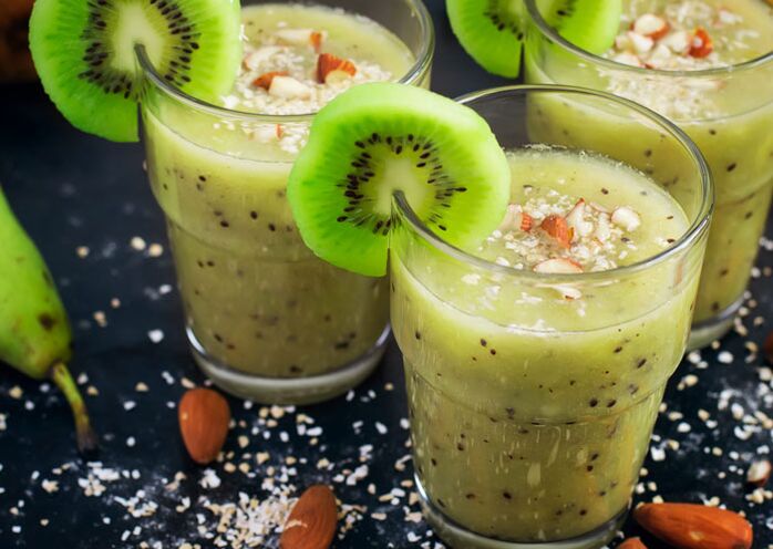 Smoothie de kiwi e banana madura para perda de peso
