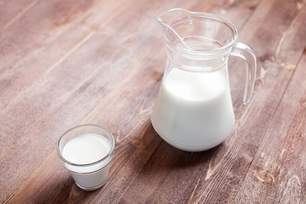 O cardápio de dieta para úlceras estomacais inclui leite desnatado